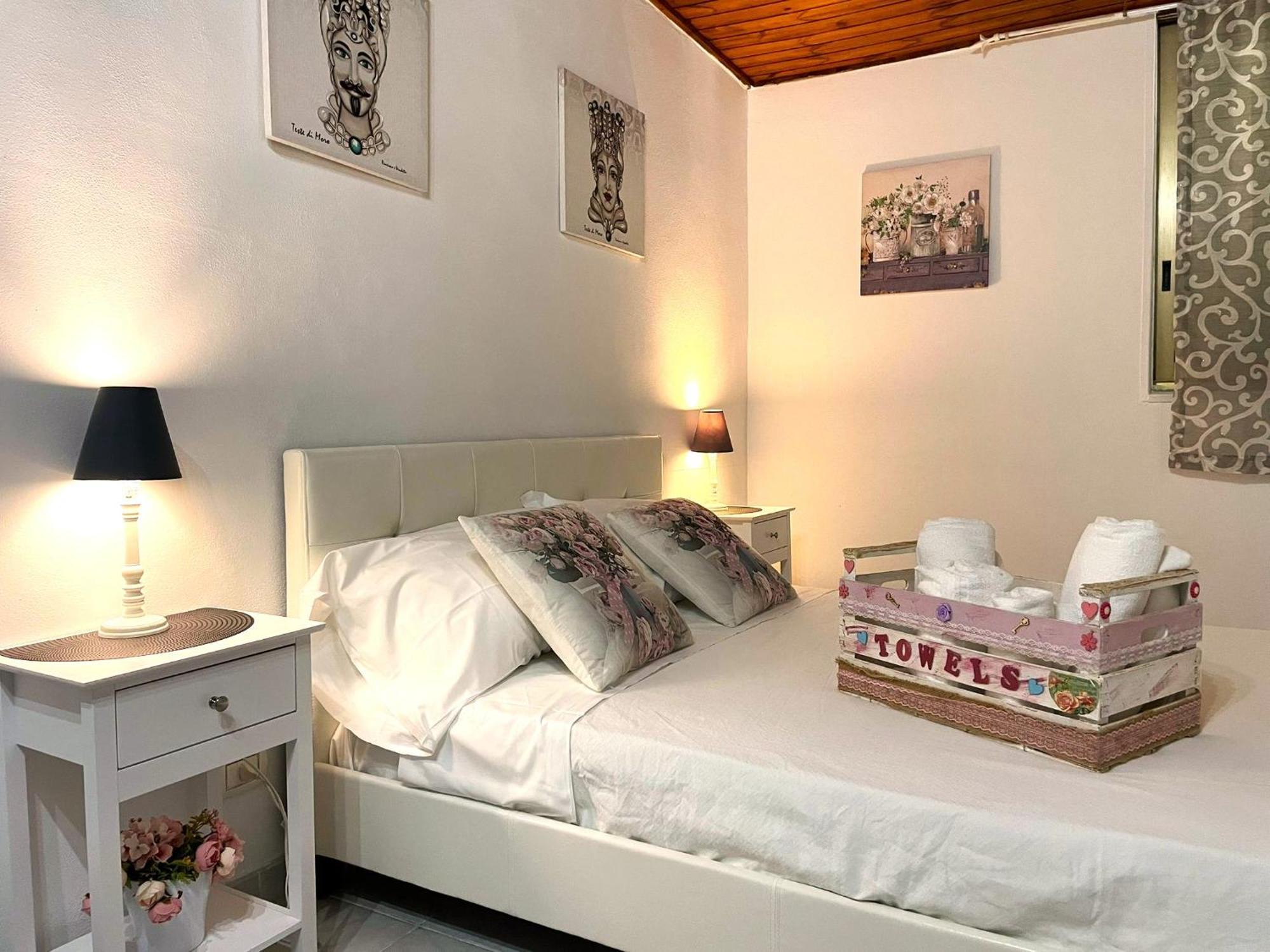 Oasi Del Gabbiano Bed & Breakfast Syracuse Bagian luar foto